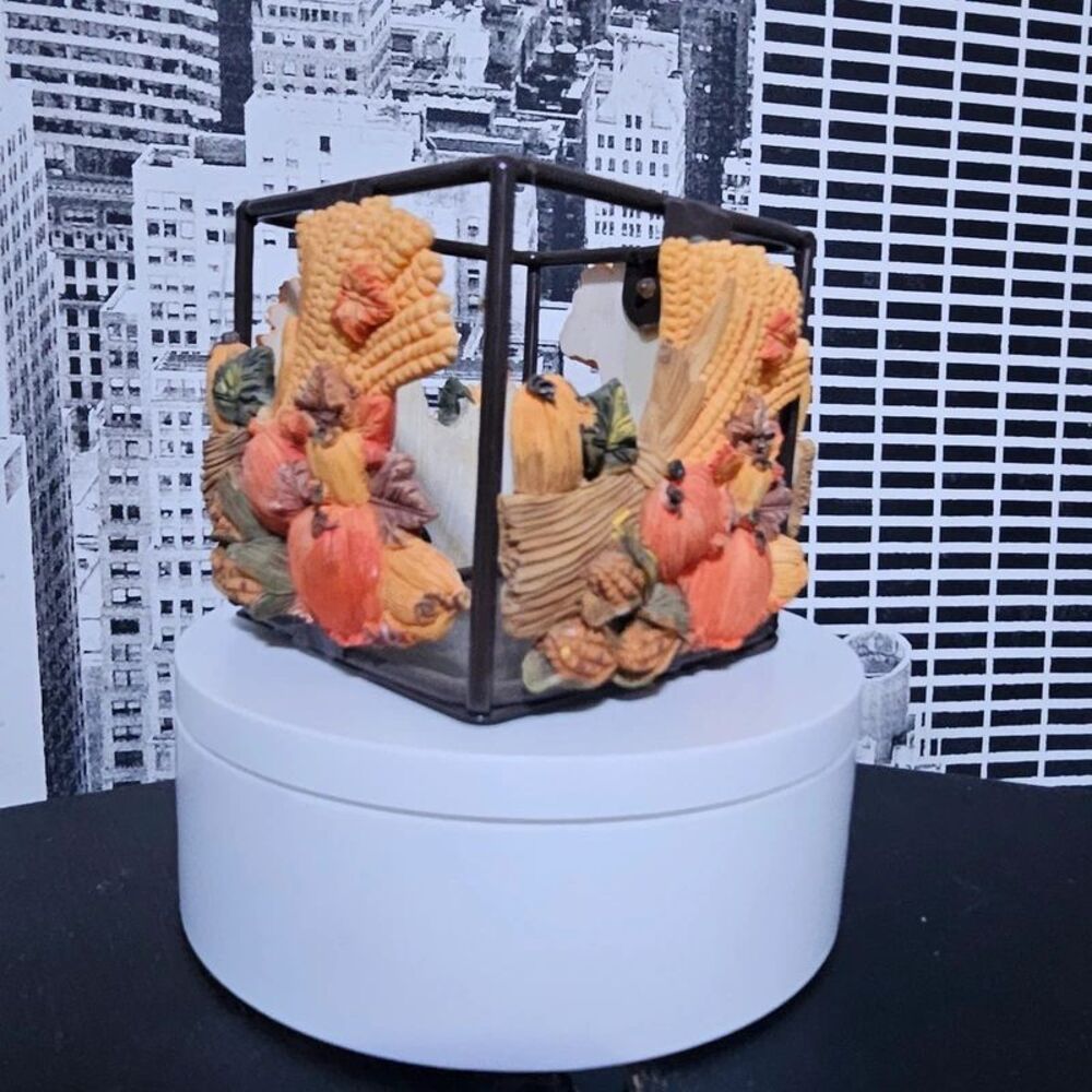 Fall tea light holder